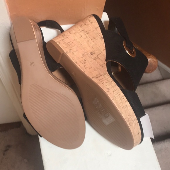 H&M Wedge Sandal - Picture 4 of 4